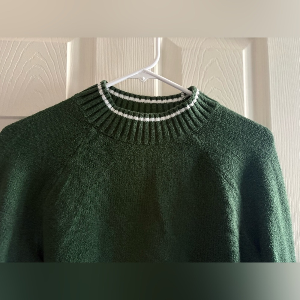 Green Knit Hollister Women's Sweater - Picture 2 of 3